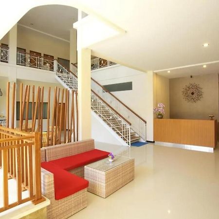 Kuta Suci Guesthouse מראה חיצוני תמונה