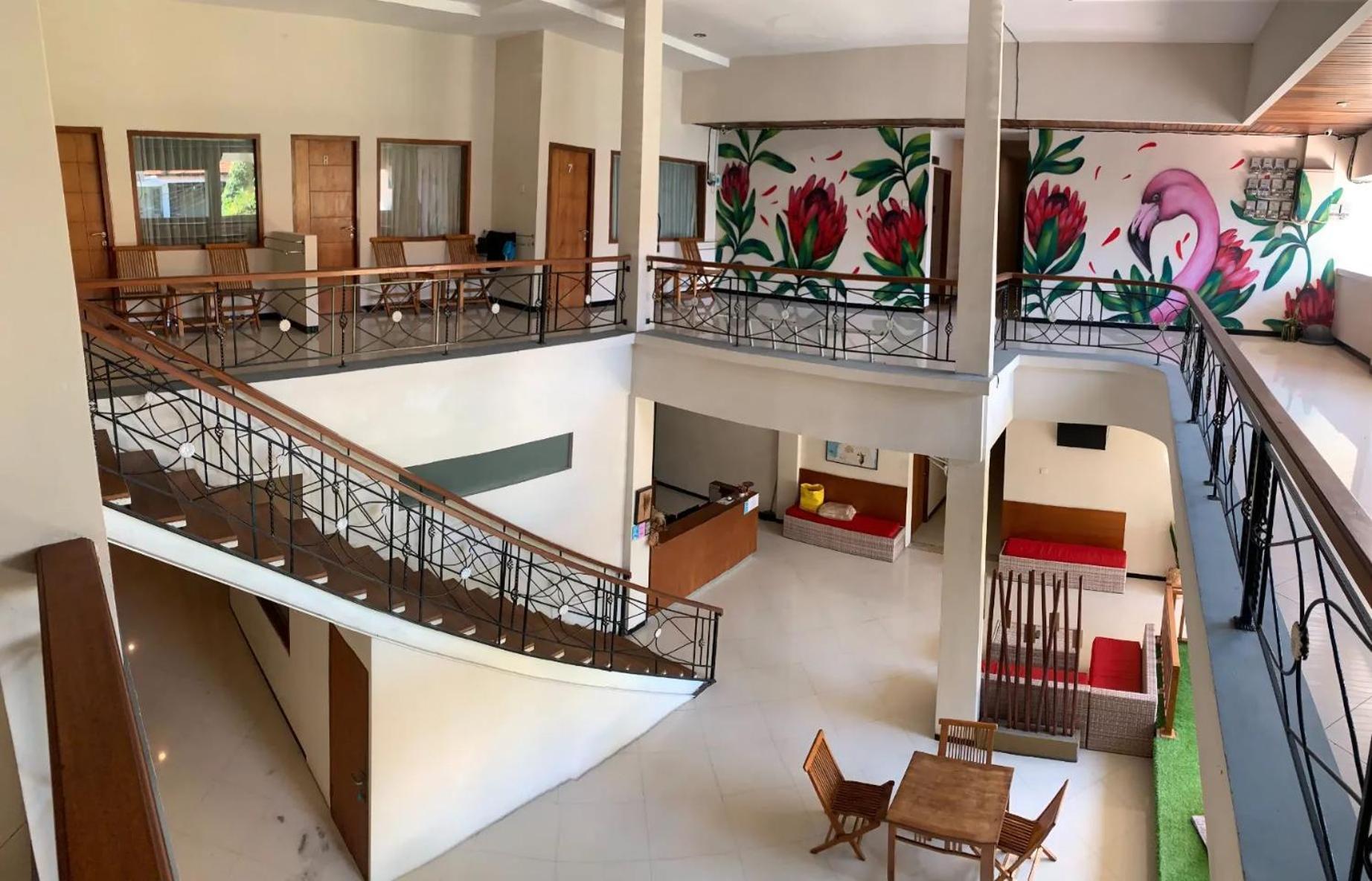Kuta Suci Guesthouse מראה חיצוני תמונה