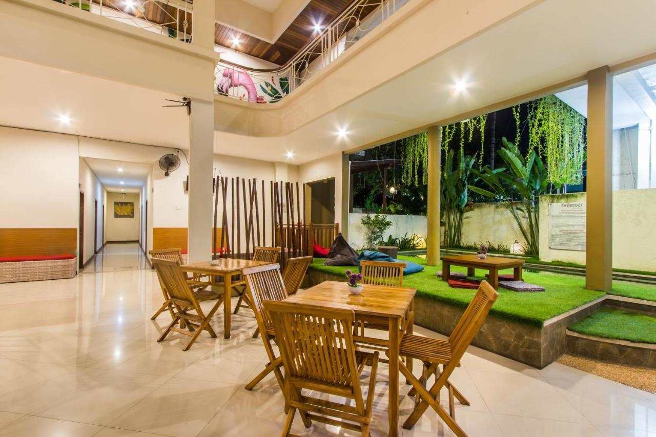 Kuta Suci Guesthouse מראה חיצוני תמונה